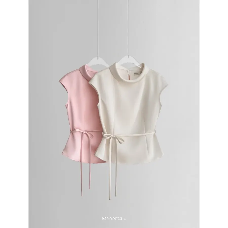 Off-The-Shoulder Collar Shirt With Removable Belt in Pink
