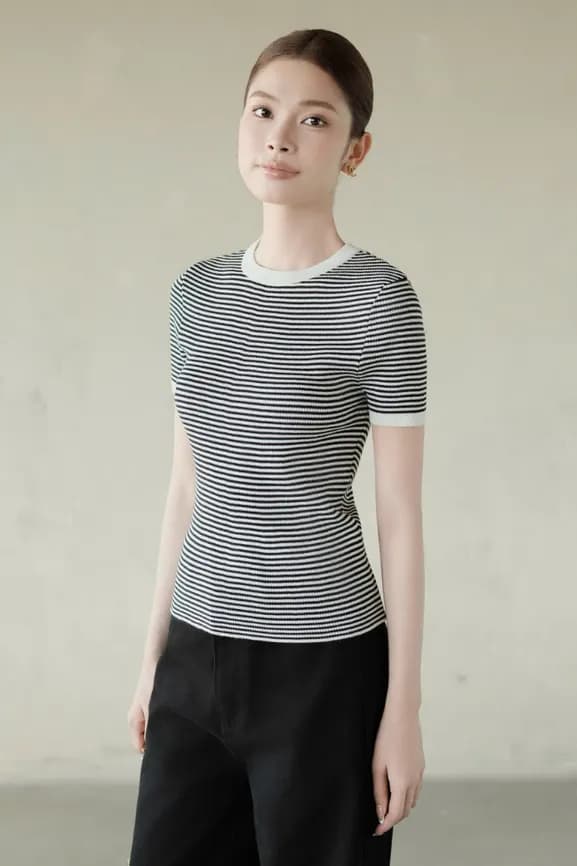Sonie Knit Top · RR26DK22 — original RUBIES photograph 1