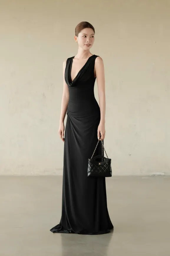 Whitney Long Dress · RR26DD39 in Black — original RUBIES photograph