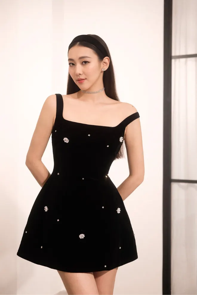 Blink Short Dress · RR23DN42 in Black — original RUBIES photograph
