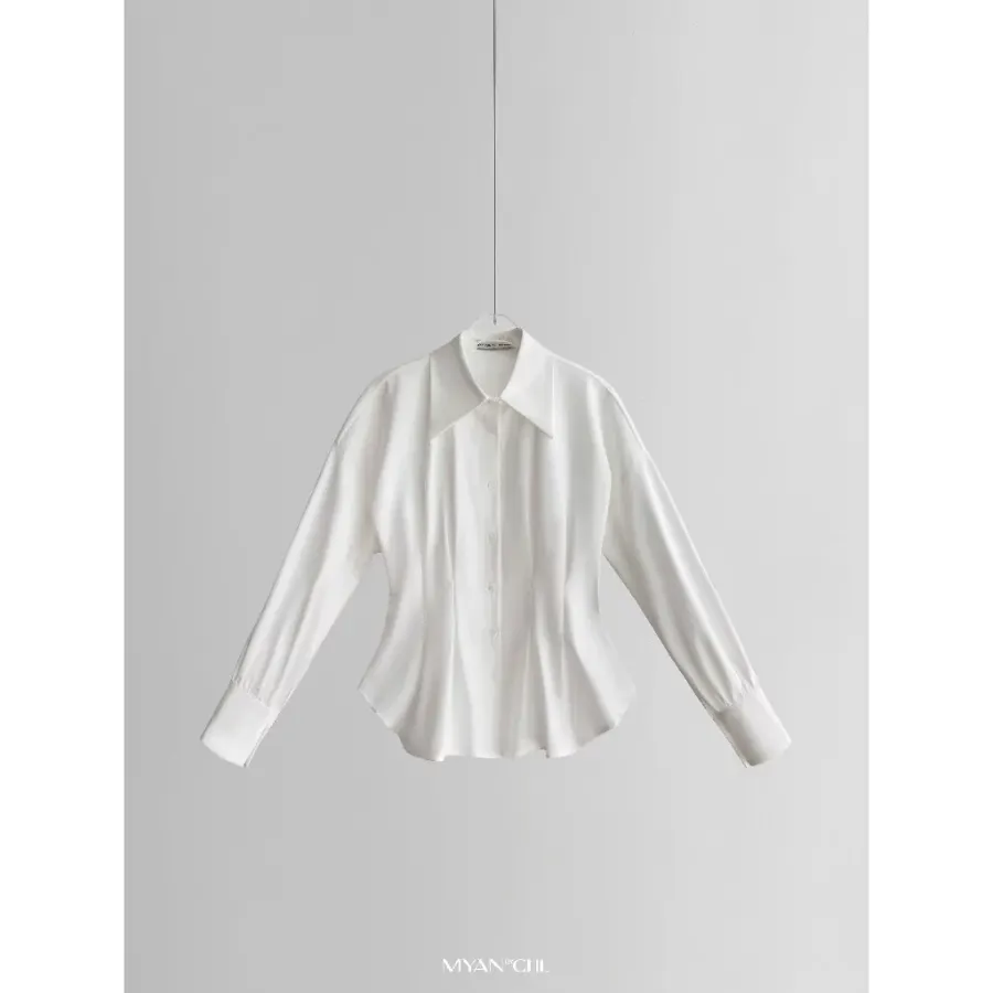 Pleated-Waist Point-Collar Shirt in White