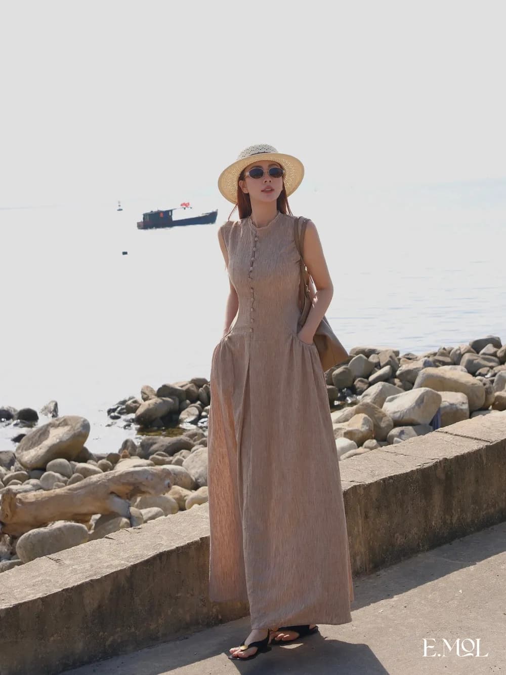 Close-Fitting Linen Dress with Front Buttons — original E.MOL photograph 1