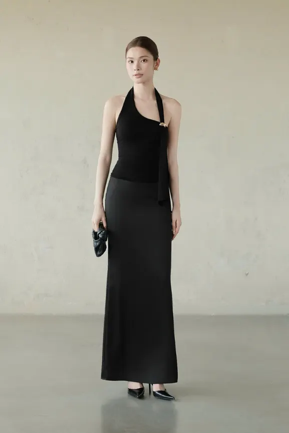 Tailored Long Skirt · RR26VD04 in Black — original RUBIES photograph