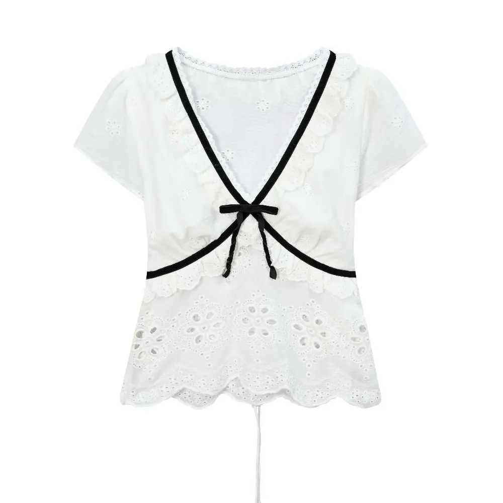 Alice Top A2194 Blazer - Soft White Blazer with Lace - V-Neck Short-Sleeved Shirt with Bow — original MIARITTA photograph 7