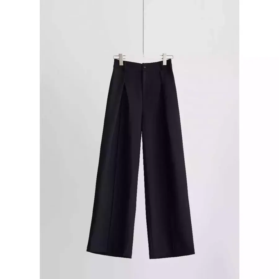 Cropped Straight-Leg Trousers with Box Pleat in Black