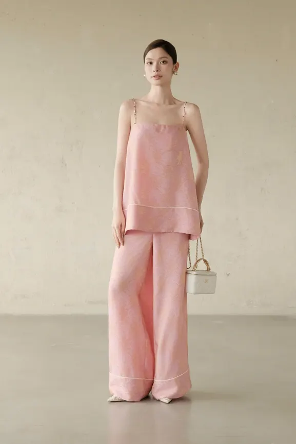 Quynh Anh Shirt and Pants Set · RR26SQ04 — original RUBIES photograph 1