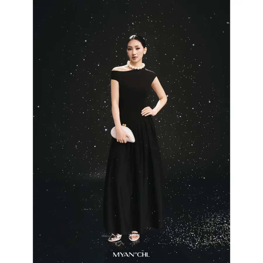 One-Shoulder Pleated Maxi Dress in Black