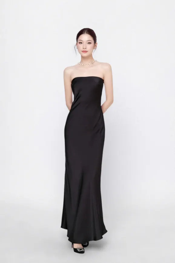 Elys Long Dress · RR25DD01 in Black — original RUBIES photograph