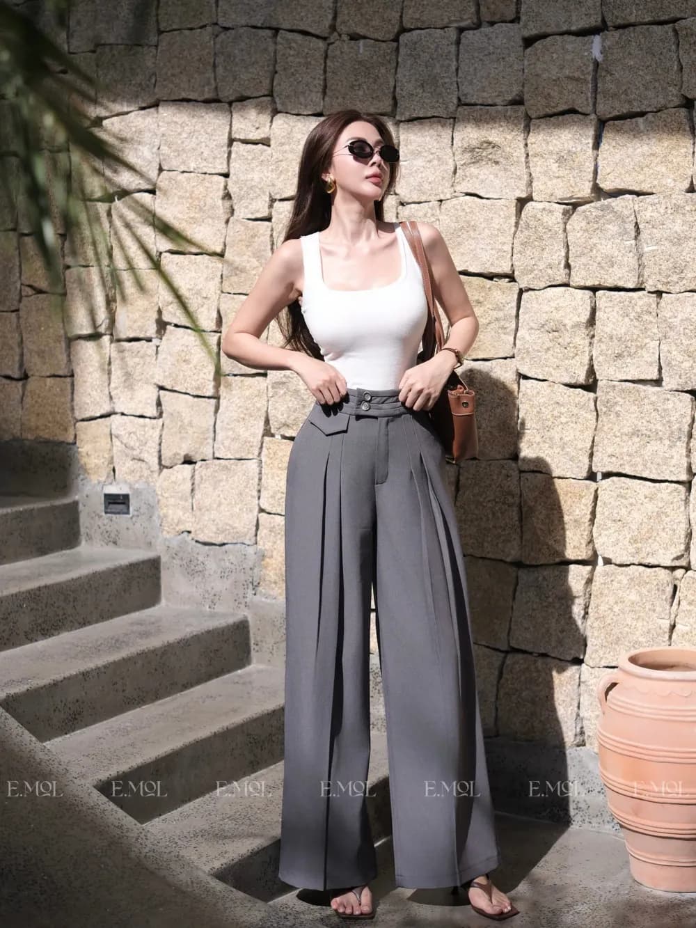 High-Waisted Wide-Leg Pants with 2 Ribbed Buttons — original E.MOL photograph 1