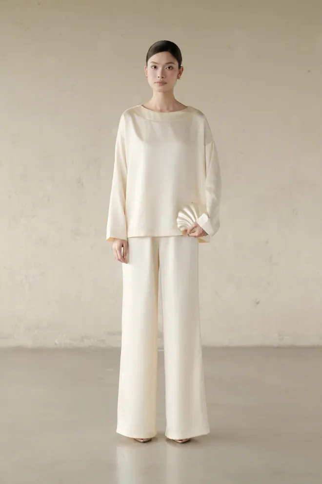 Allure Trousers · RR26QD02 in Cream — original RUBIES photograph