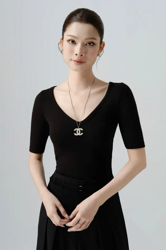 Samie T-Shirt · RR25AT28 — original RUBIES photograph 3