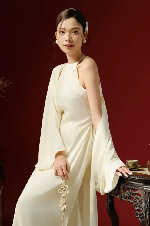 Silky Neck Scarf · RR24PC12 in Cream — original RUBIES photograph