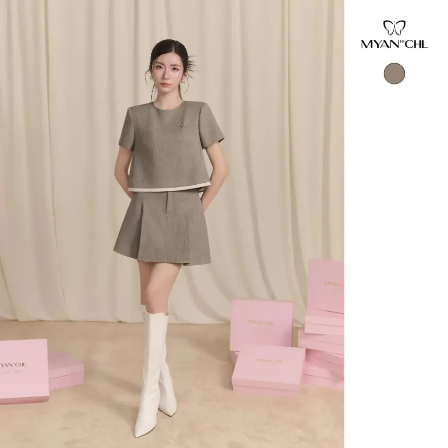 Round Neck Shirt With 3 Bows In The Back — original MYAN by CHL photograph 1