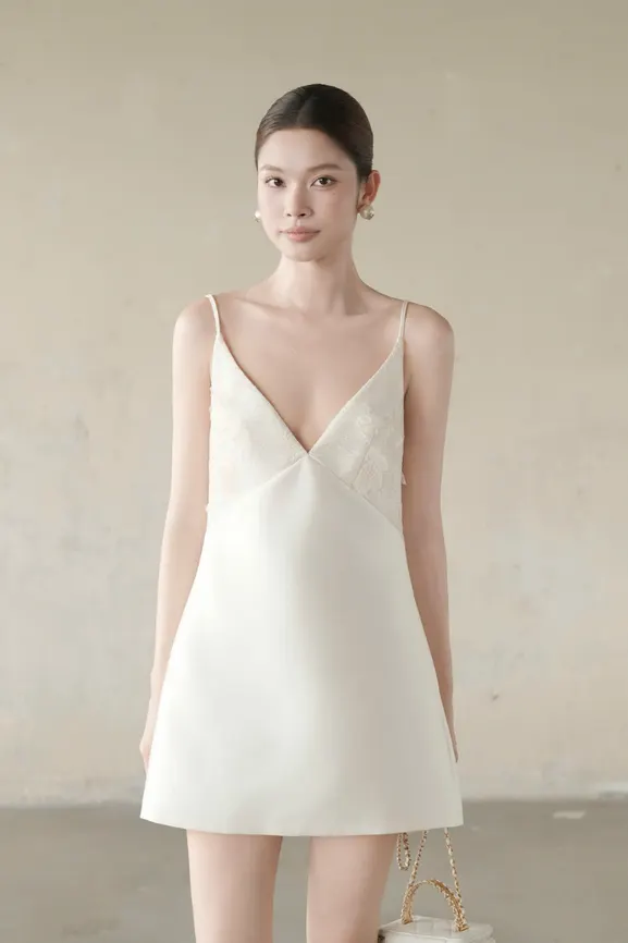 Camila Short Dress · RR26DN18 in Cream — original RUBIES photograph
