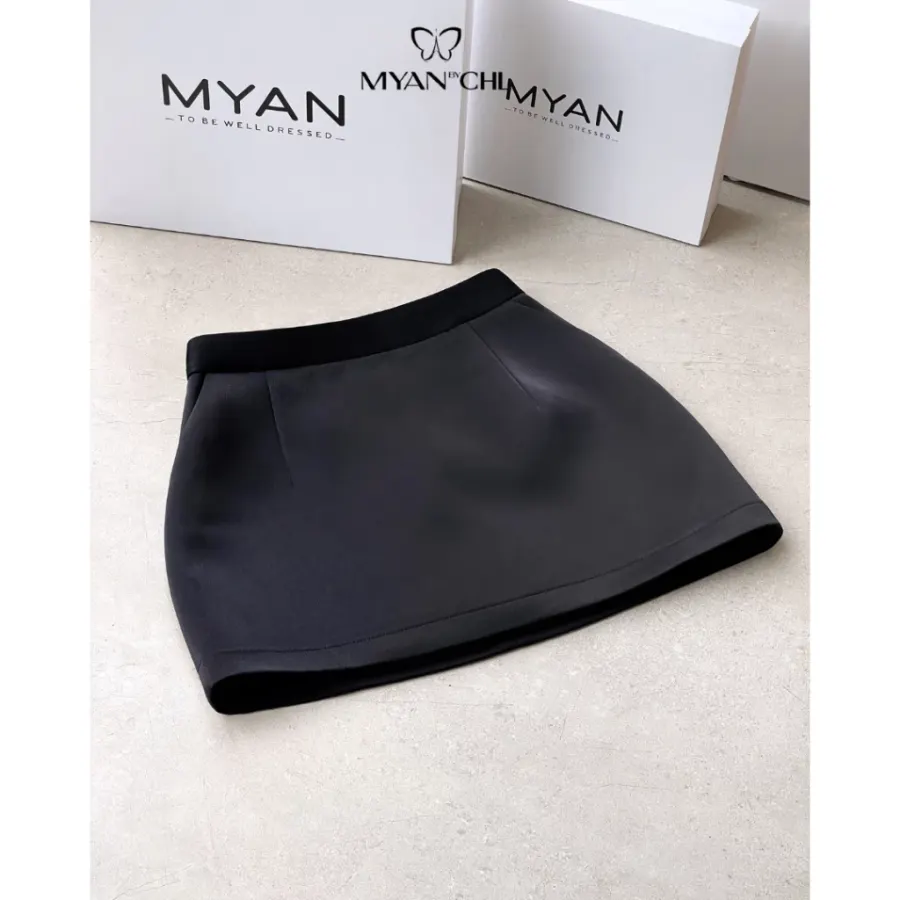 Short Silk-Taffeta Skirt in Black