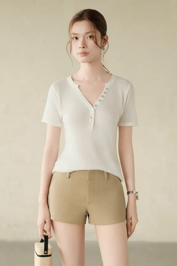 Avon Knit Top · RR26DK26 in White — original RUBIES photograph