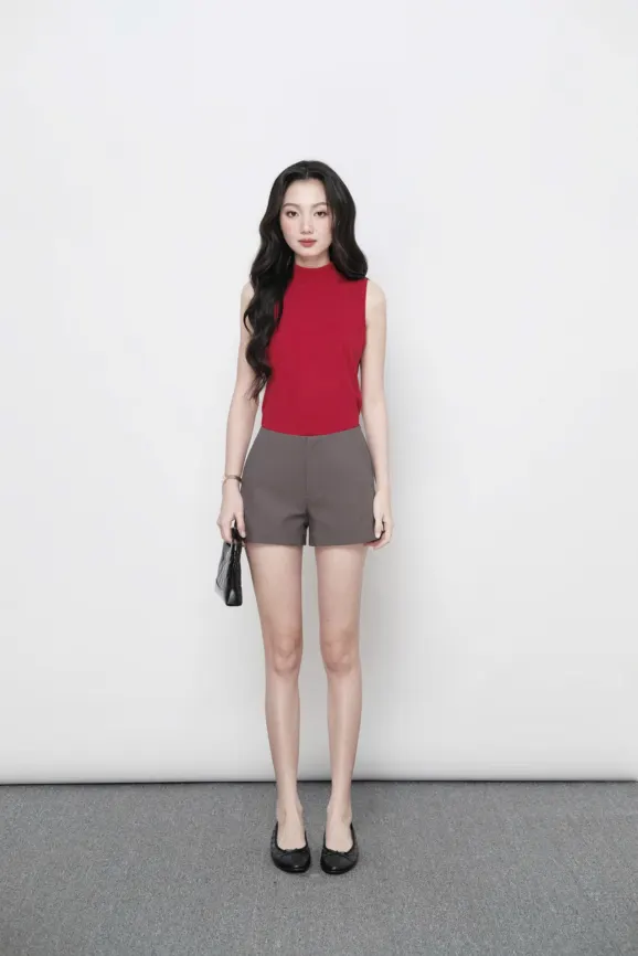 Hozi Shorts · RR24QN10 — original RUBIES photograph 3