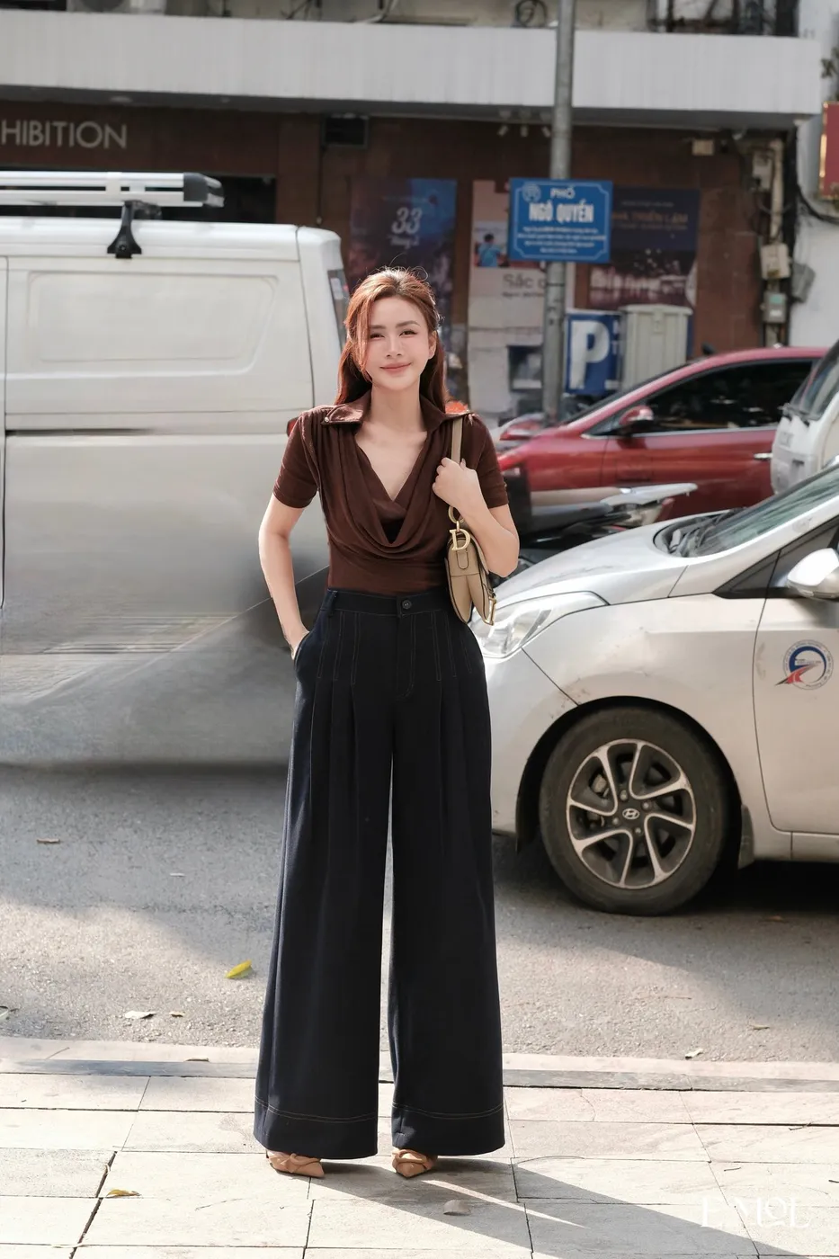 Silk Denim Wide-Leg Pants Just Stand Out — original E.MOL photograph 1