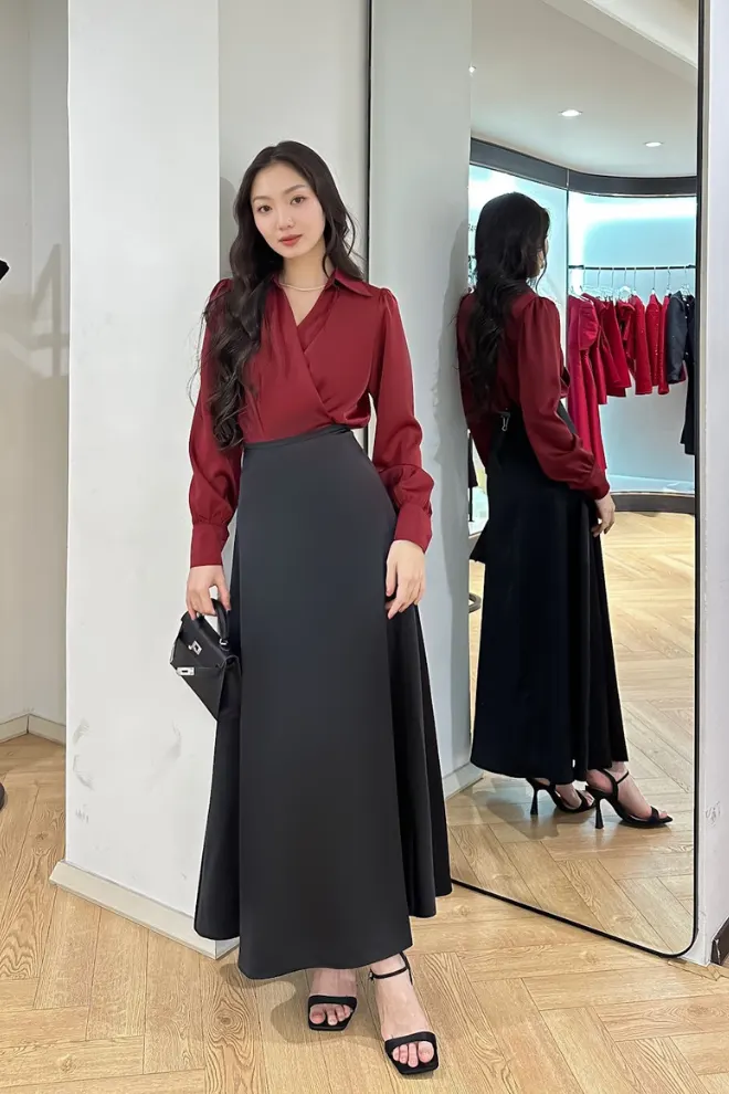 Litta Long Skirt · RR24VD04 in Black — original RUBIES photograph