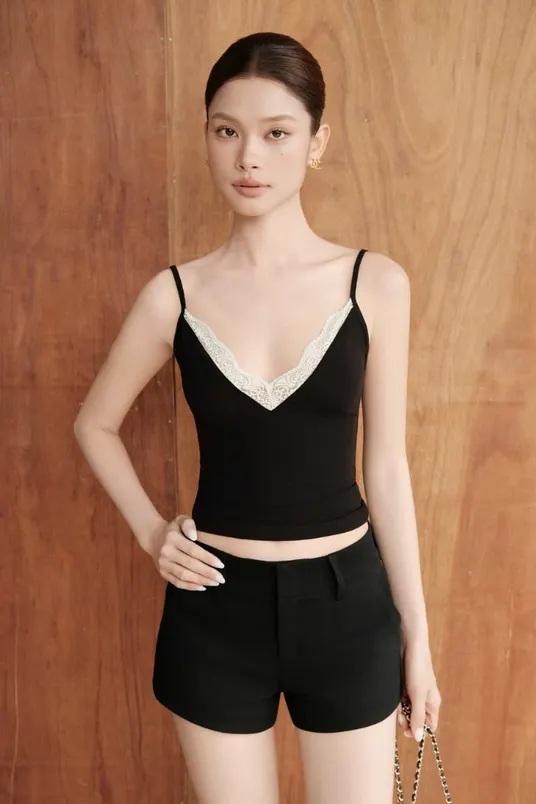 Cici T-Shirt · RR26AT07 in Black — original RUBIES photograph