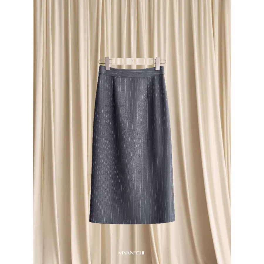Vertical-Stripe Straight Skirt in Grey