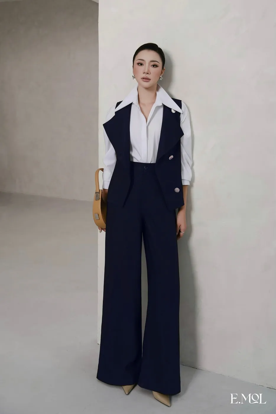 Set Of Denim Vest and Wide-Leg Pants — original E.MOL photograph 1