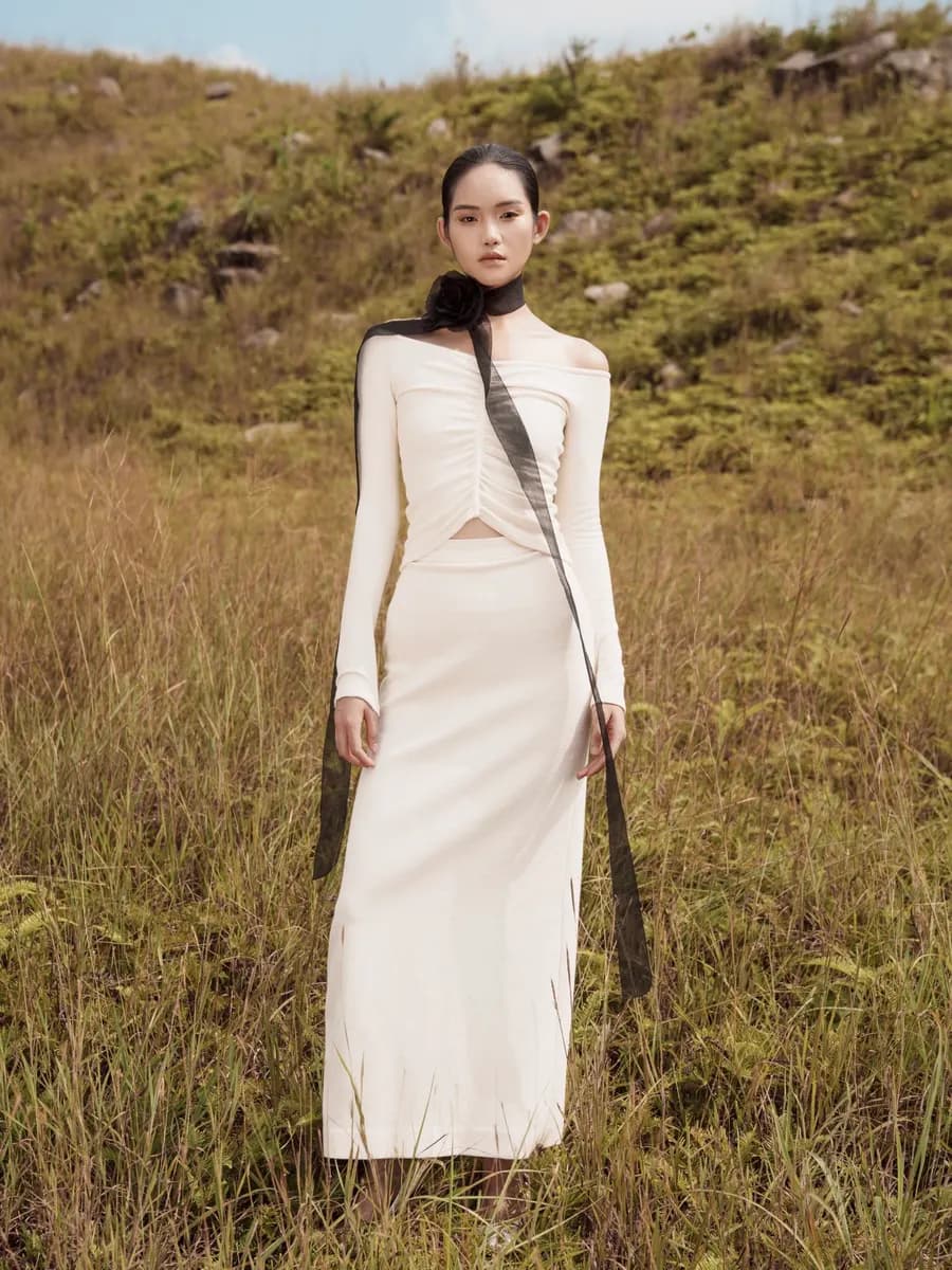 Erica Pencil Skirt in White — original WHITE ANT photograph