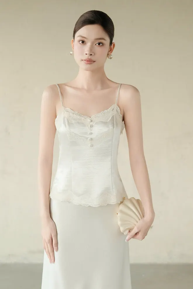 Sachi Top · RR26AK08 in Cream — original RUBIES photograph